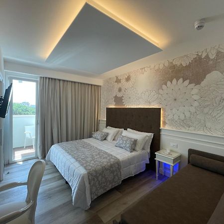 Park Hotel Cellini Lido di Jesolo Buitenkant foto