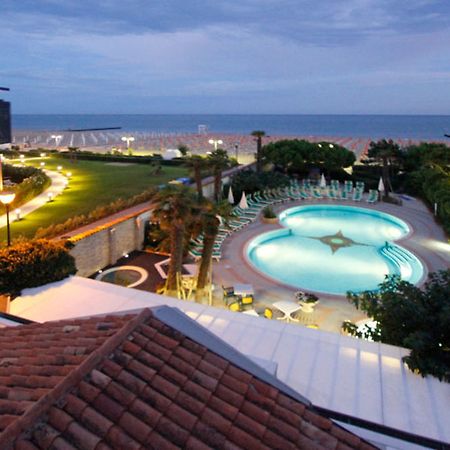 Park Hotel Cellini Lido di Jesolo Buitenkant foto