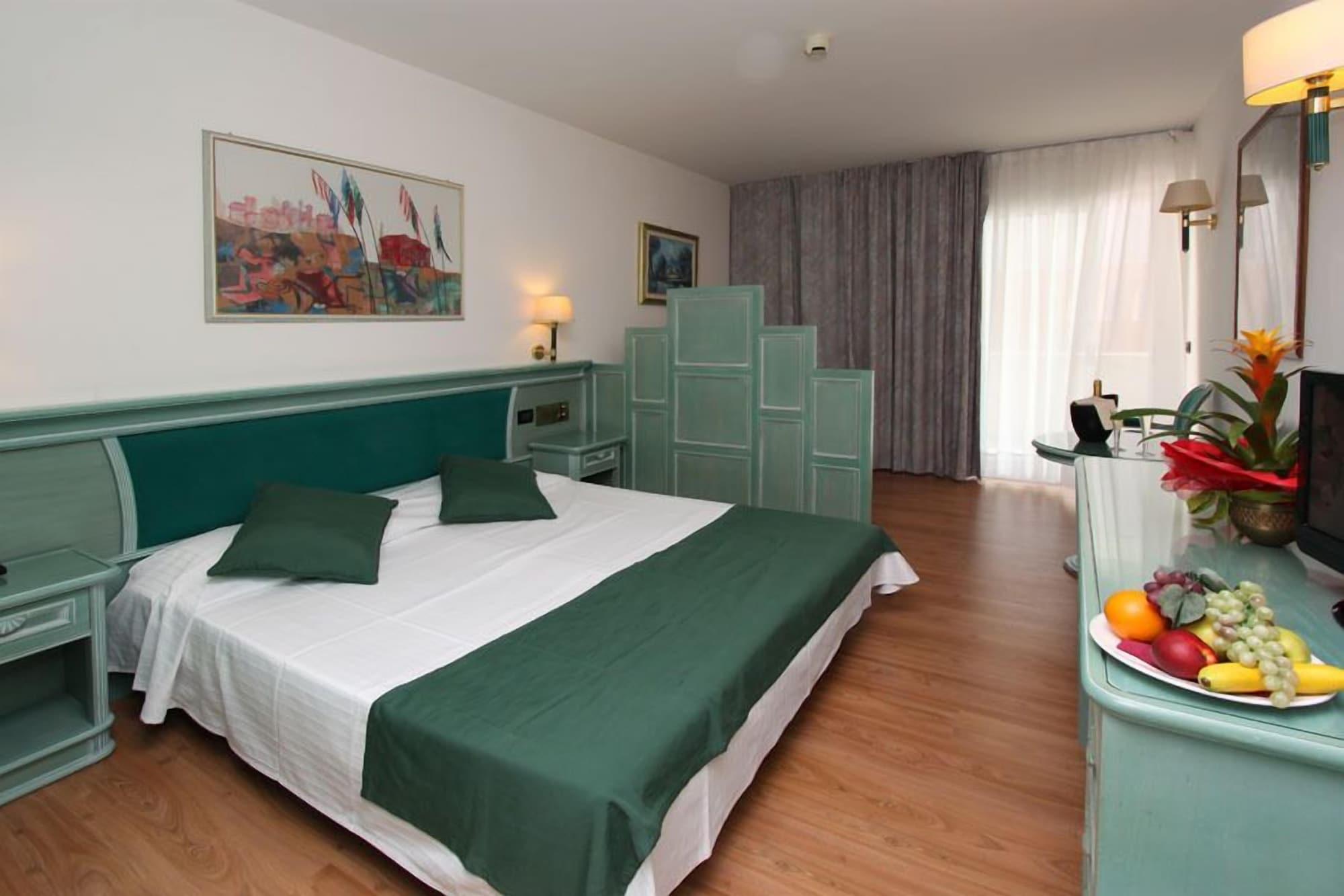 Park Hotel Cellini Lido di Jesolo Buitenkant foto