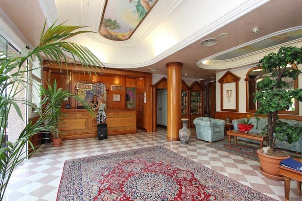 Park Hotel Cellini Lido di Jesolo Buitenkant foto